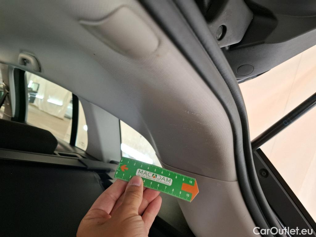  Renault  Megane  IV Estate Business 1.3 TCe 140CV BVA7 E6d / VO RECONDITIONNE - PHOTOS AVANT RECONDITIONNEMENT #5