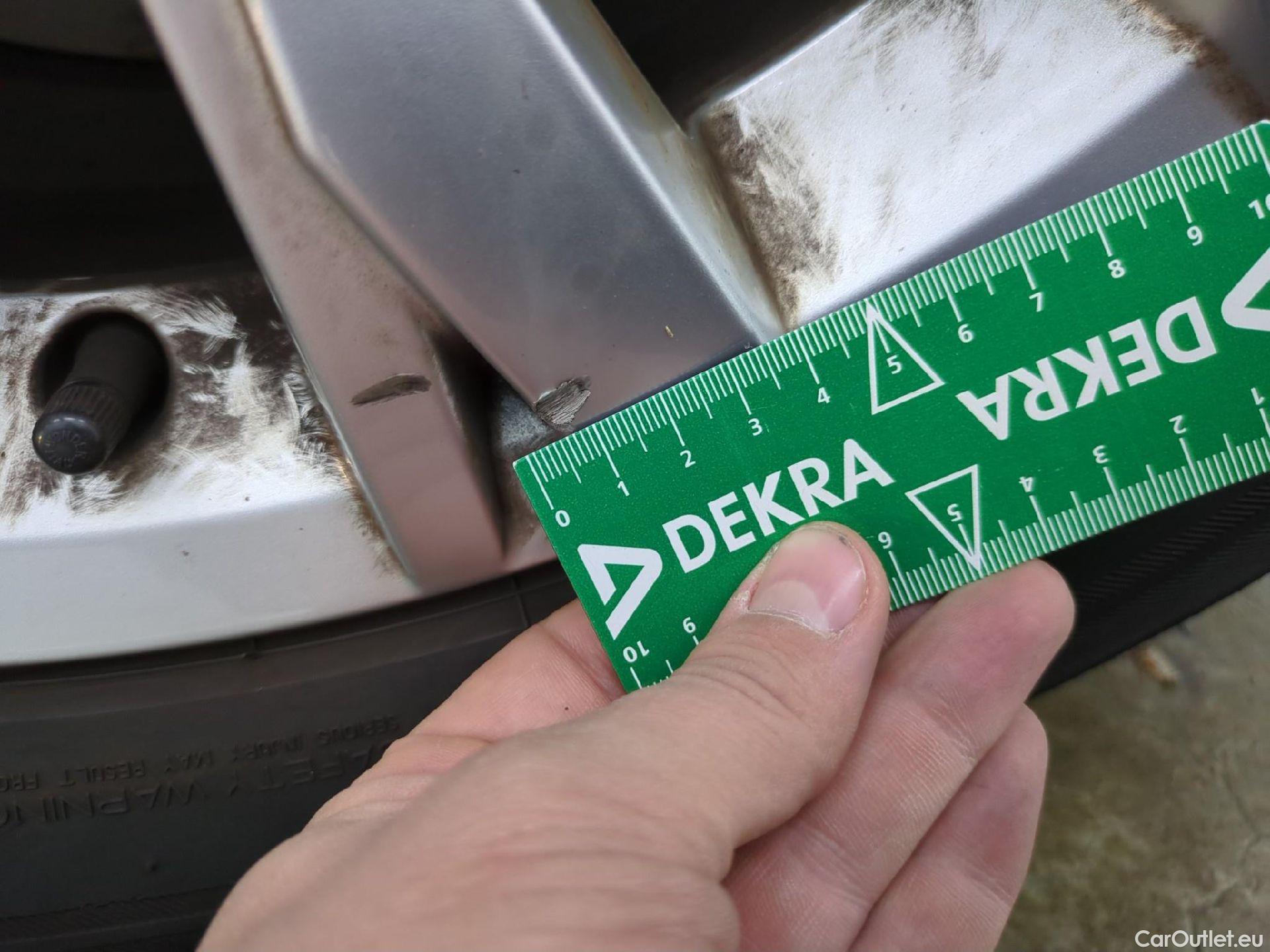  Volkswagen  Tiguan VOLKSWAGEN  / 2020 / 5P / SUV 1.4 eHybrid 245 DSG6 Life Business #18