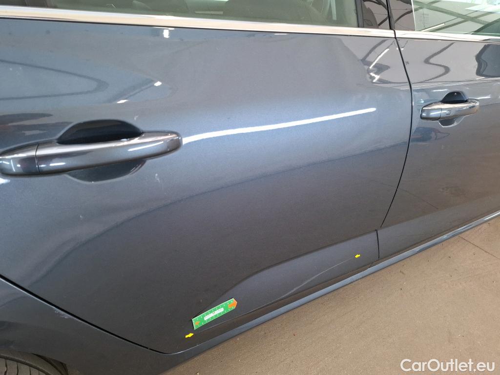  Renault  Megane  IV Estate Business 1.3 TCe 140CV BVA7 E6d / VO RECONDITIONNE - PHOTOS AVANT RECONDITIONNEMENT #11