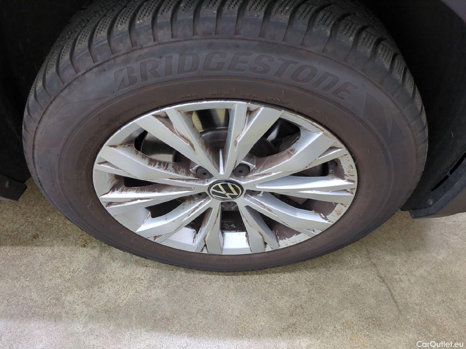  Volkswagen  Tiguan VOLKSWAGEN  / 2020 / 5P / SUV 1.4 eHybrid 245 DSG6 Life Business #7