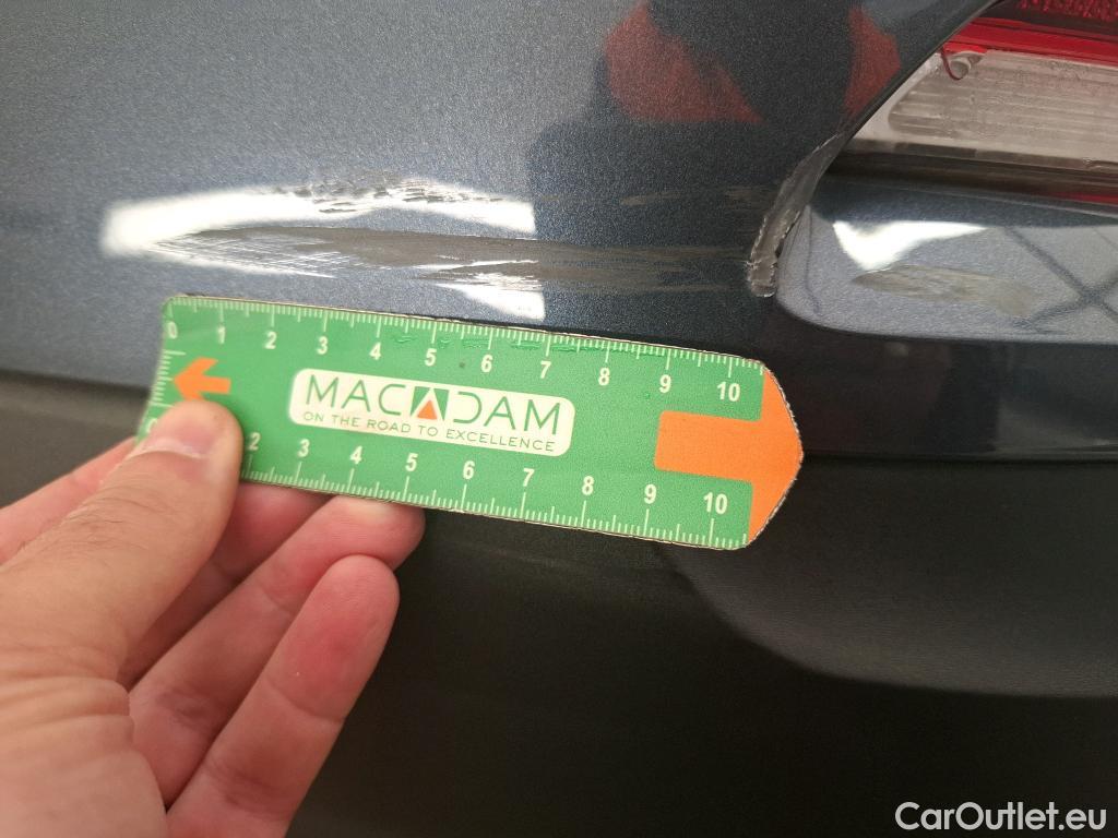  Renault  Kadjar RENAULT  / 2018 / 5P / Crossover Evolution dCi 115 EDC #12