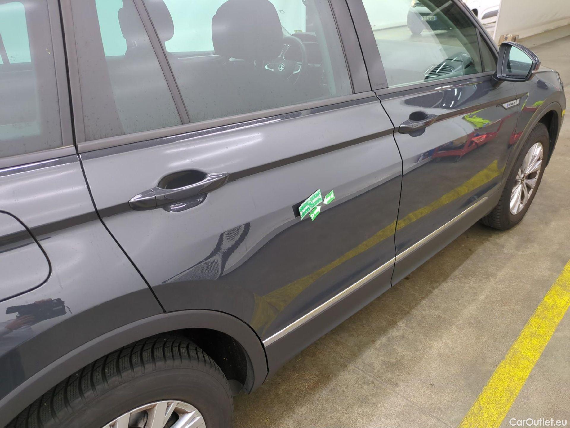  Volkswagen  Tiguan VOLKSWAGEN  / 2020 / 5P / SUV 1.4 eHybrid 245 DSG6 Life Business #22