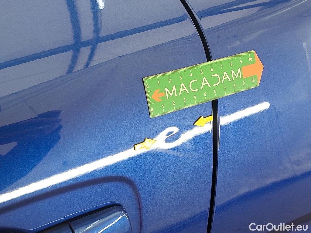  Renault  Kadjar RENAULT  / 2018 / 5P / Crossover Business TCe 140 EDC FAP - 21 #26