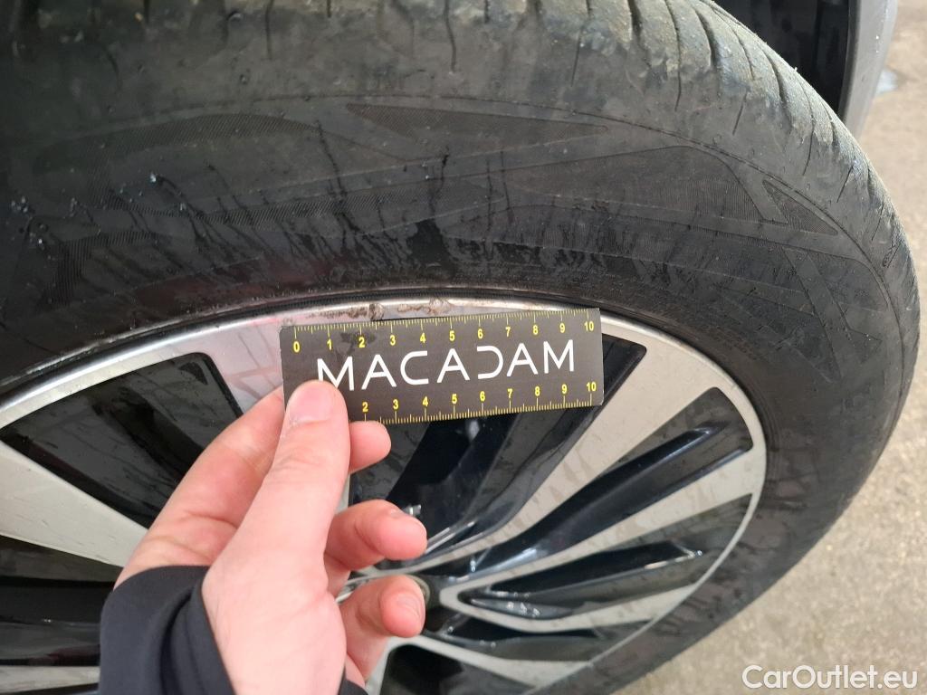  Mercedes  A-Klasse MERCEDES-BENZ Classe A Compact / 2018 / 5P / Berline A 180 Business Line 7G-DCT #12