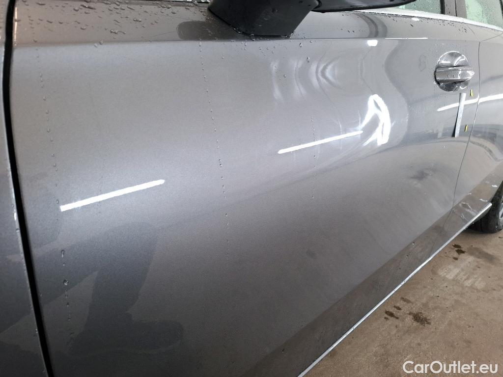  Mercedes  A-Klasse MERCEDES-BENZ Classe A Compact / 2018 / 5P / Berline A 180 Business Line 7G-DCT #1