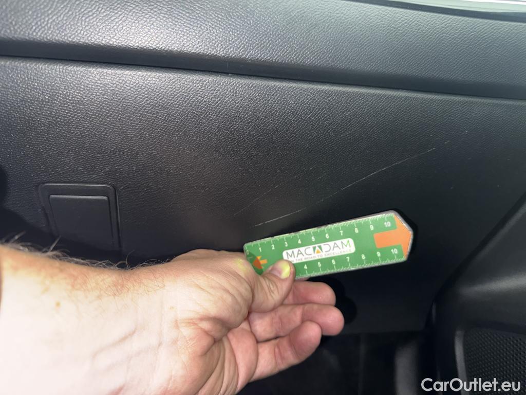  Peugeot  2008  Active Pack 1.2 PureTech 100CV BVM6 E6d #8