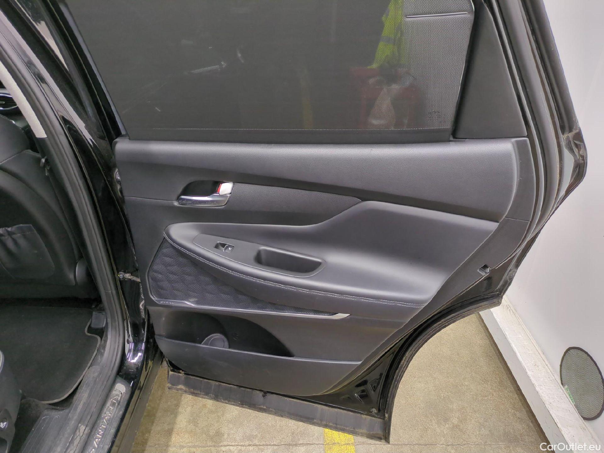  Hyundai  Santa Fe HYUNDAI  / 2020 / 5P / SUV 1.6 T-GDI 265 PHEV HTRAC CREATIVE AUTO #4