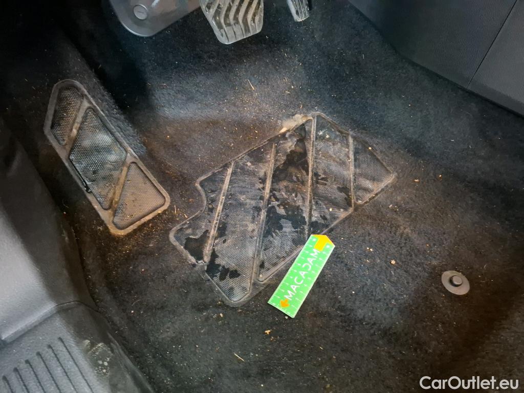  Nissan  Qashqai NISSAN  / 2021 / 5P / Crossover 1.3 MHEV 158ch Xtronic Business Edition CD LOT700 #1