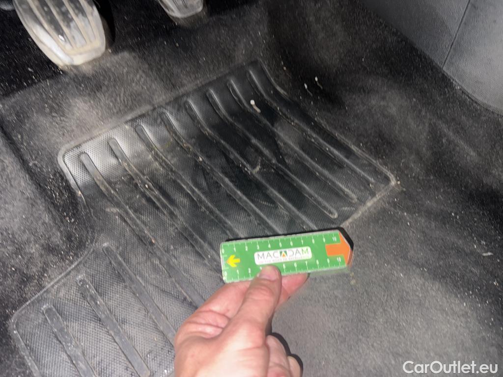  Peugeot  2008  Active Pack 1.2 PureTech 100CV BVM6 E6d #9