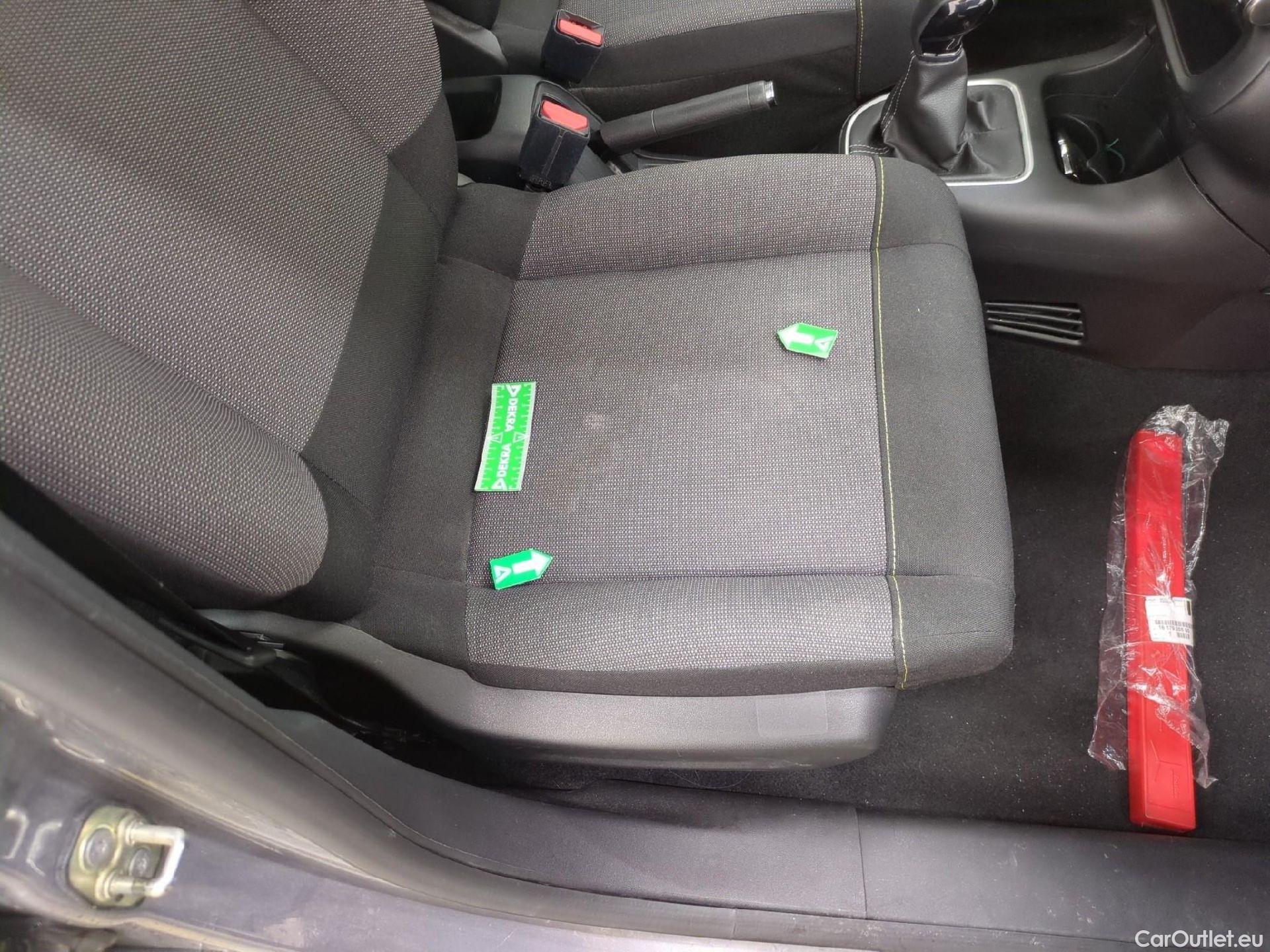  Citroen  C3 CITROEN  / 2020 / 5P / Berline PureTech 83 S&S BVM Shine #2