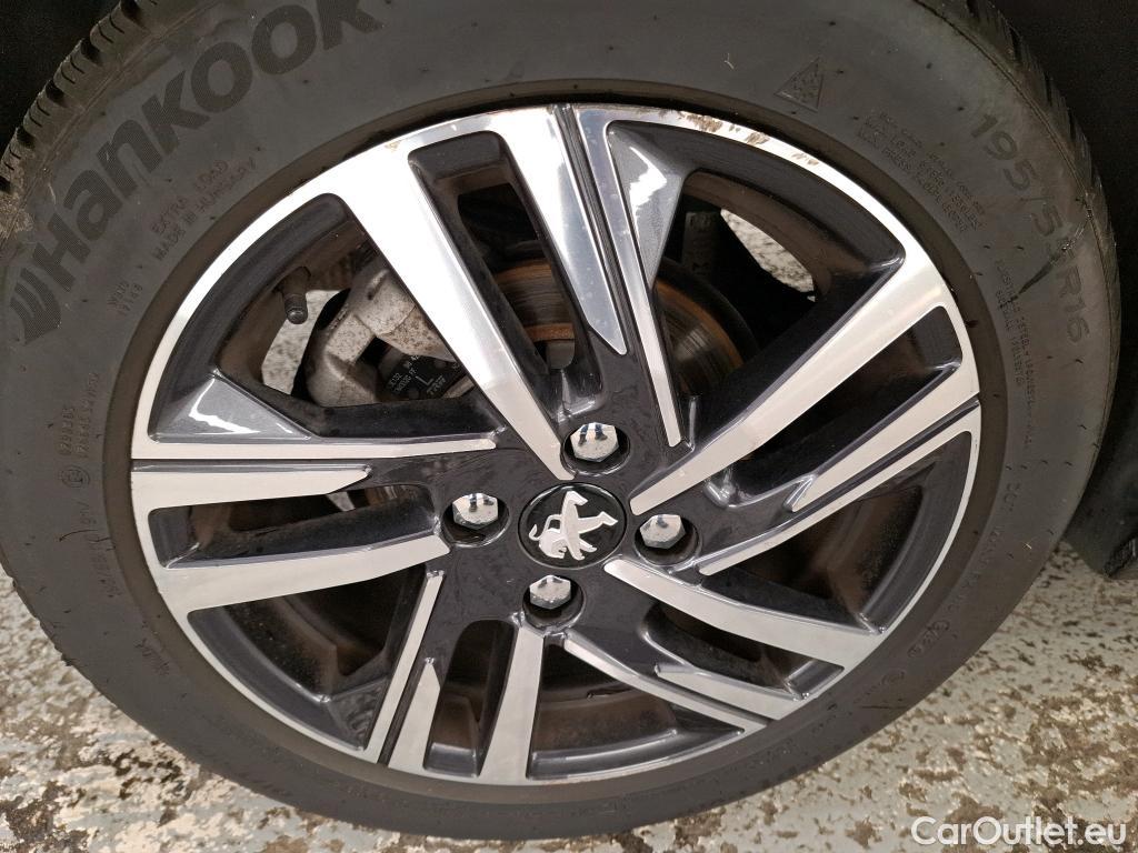  Peugeot  208  Allure Business 1.2 PureTech 100CV BVA8 E6d #9