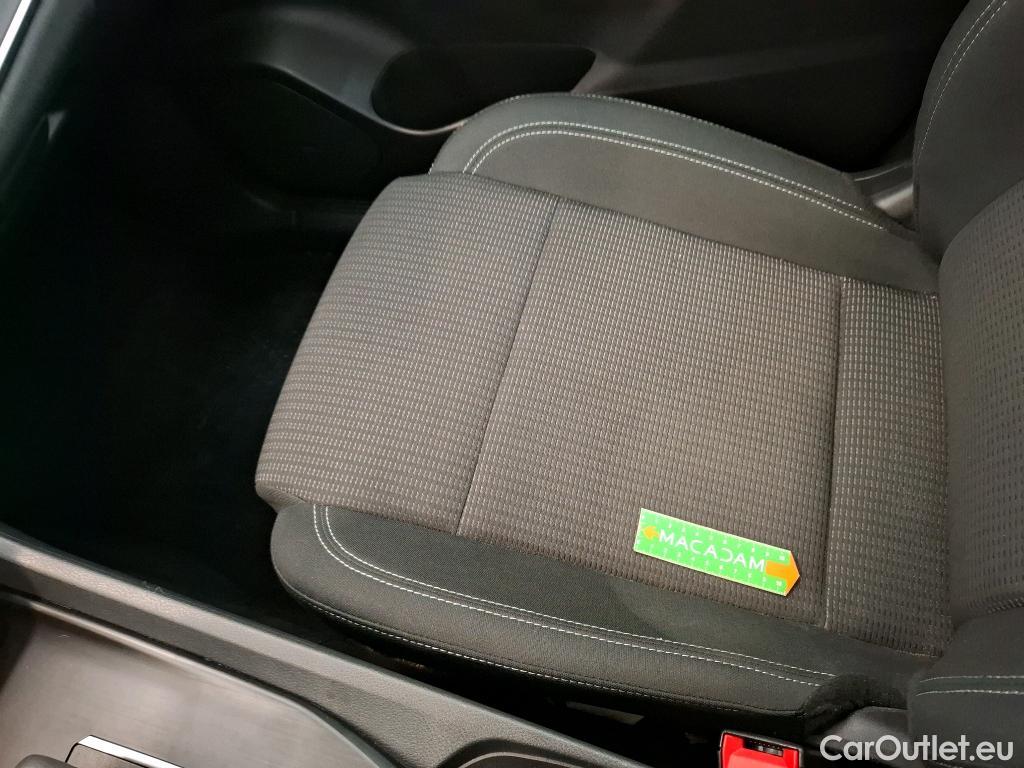  Nissan  Qashqai NISSAN  / 2021 / 5P / Crossover 1.3 MHEV 158ch Xtronic Business Edition CD LOT700 #4