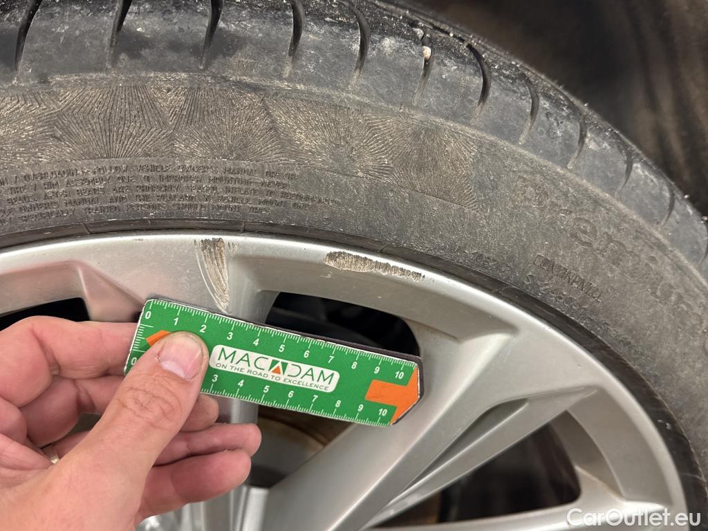  Volkswagen  Passat VOLKSWAGEN  / 2019 / 4P / Berline 2.0 TDI EVO SCR 200 4WD DSG7 R LINE #10