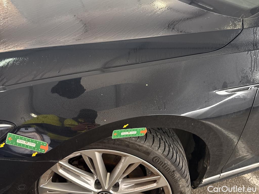  Volkswagen  Passat VOLKSWAGEN  / 2019 / 4P / Berline 2.0 TDI EVO SCR 200 4WD DSG7 R LINE #36