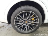  Porsche  Cayenne Turbo S E-Hybrid #10