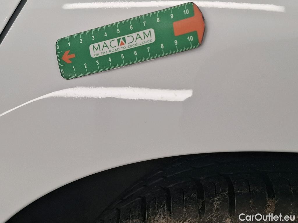  Toyota  Yaris TOYOTA  Hybride / 2019 / 5P / Berline Hybride 116h France Business Stage Acad #9