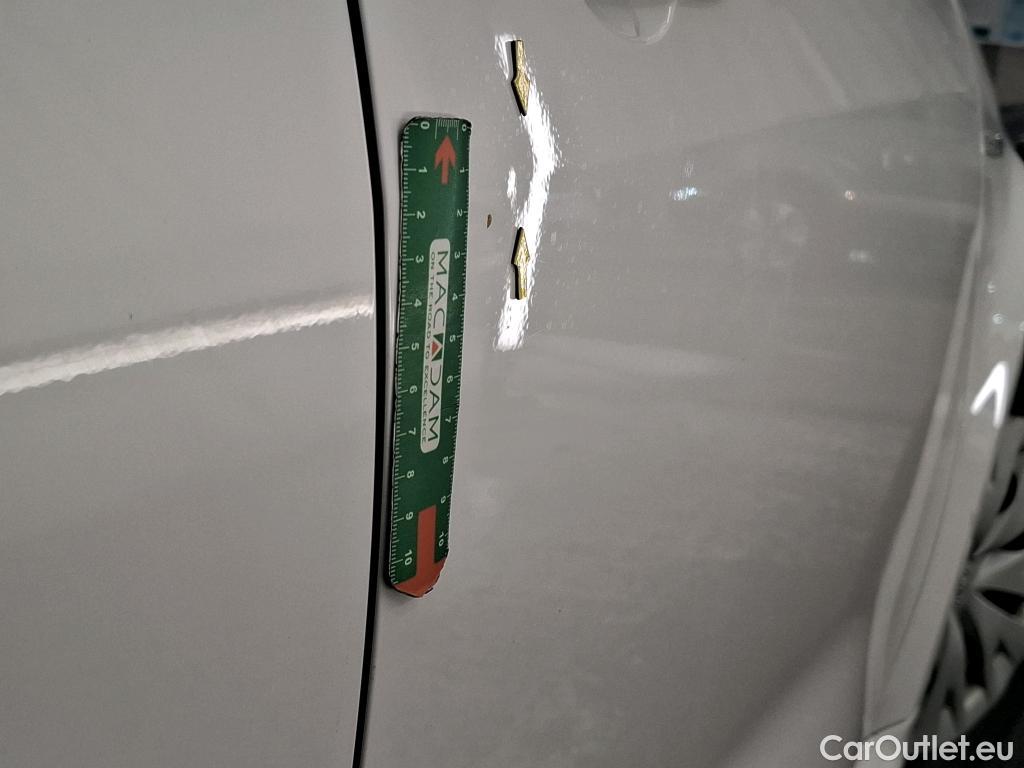  Toyota  Yaris TOYOTA  Hybride / 2019 / 5P / Berline Hybride 116h France Business Stage Acad #34