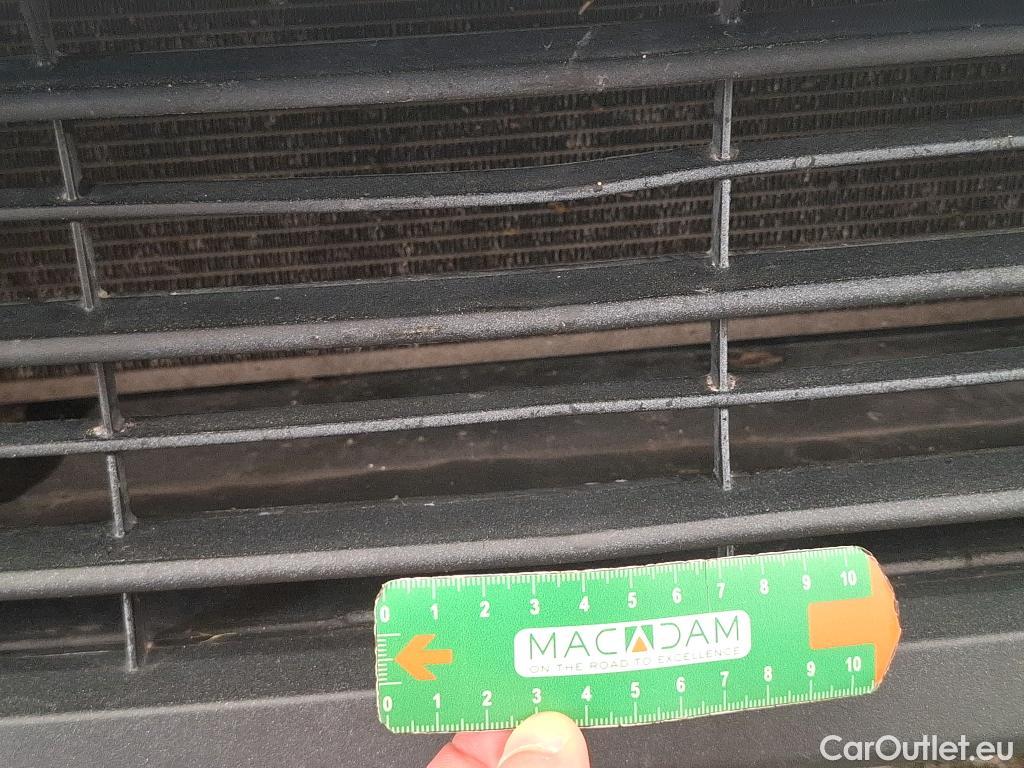  Toyota  Yaris TOYOTA  Hybride / 2019 / 5P / Berline Hybride 116h France Business Stage Acad #30