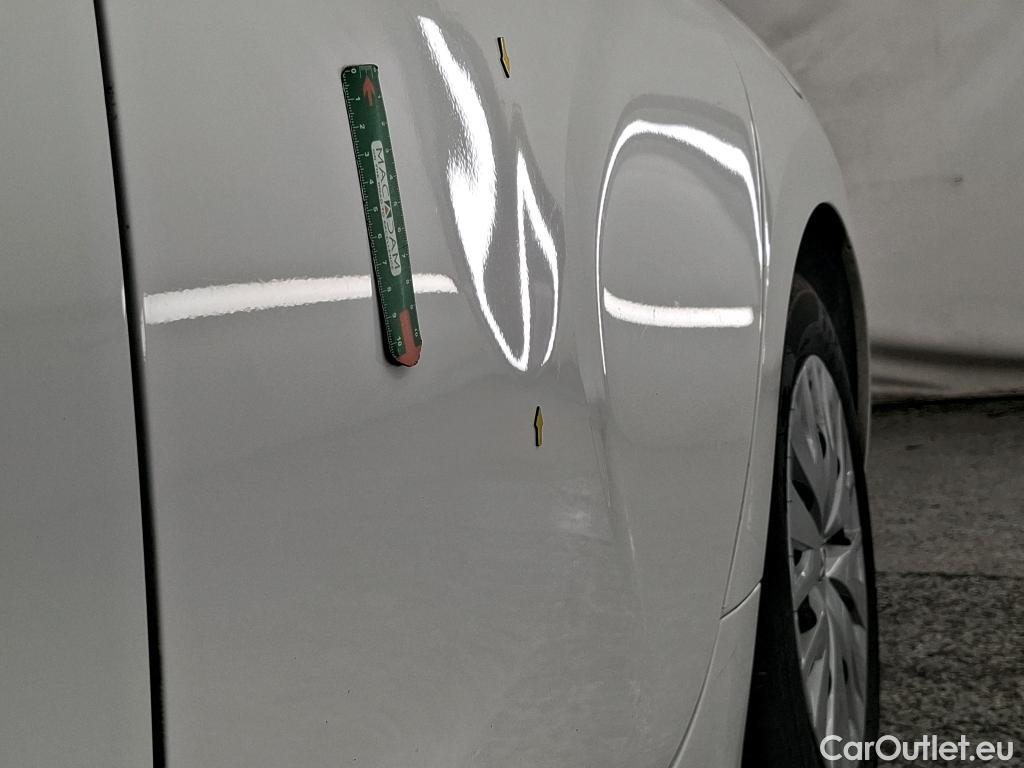  Toyota  Yaris TOYOTA  Hybride / 2019 / 5P / Berline Hybride 116h France Business Stage Acad #3