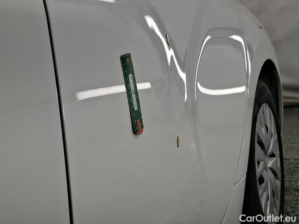  Toyota  Yaris TOYOTA  Hybride / 2019 / 5P / Berline Hybride 116h France Business Stage Acad #2