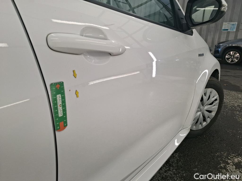  Toyota  Yaris TOYOTA  Hybride / 2019 / 5P / Berline Hybride 116h France Business Stage Acad #33