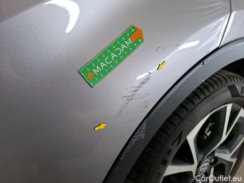  Toyota  C-HR TOYOTA  / 2016 / 5P / SUV 2.0 HYBRIDE 184 COLLECTION #3