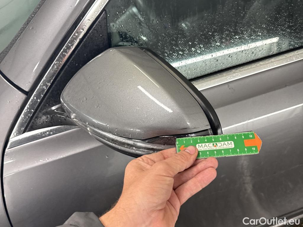  Mercedes  GLB MERCEDES-BENZ  / 2019 / 5P / SUV  200 d AMG Line #35