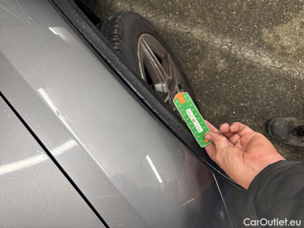  Mercedes  GLB MERCEDES-BENZ  / 2019 / 5P / SUV  200 d AMG Line #32