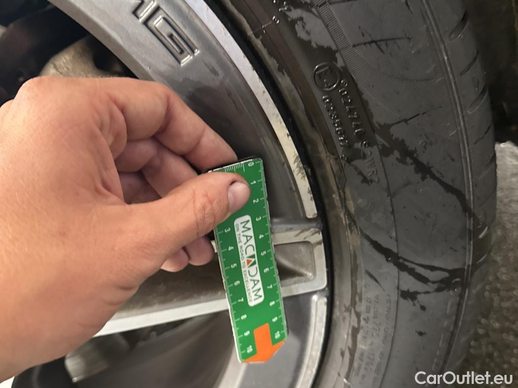  Mercedes  GLB MERCEDES-BENZ  / 2019 / 5P / SUV  200 d AMG Line #27