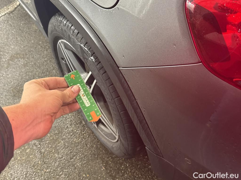  Mercedes  GLB MERCEDES-BENZ  / 2019 / 5P / SUV  200 d AMG Line #36