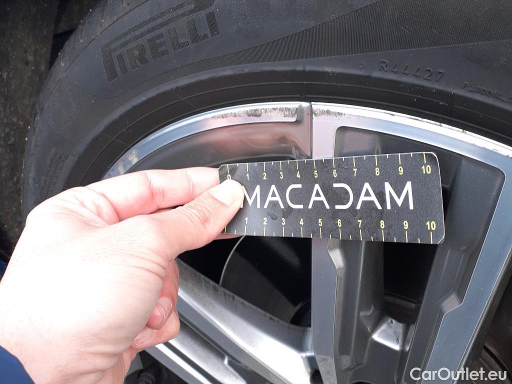  Bmw  Serie 1 BMW  / 2019 / 5P / berlina con portón 118i #12