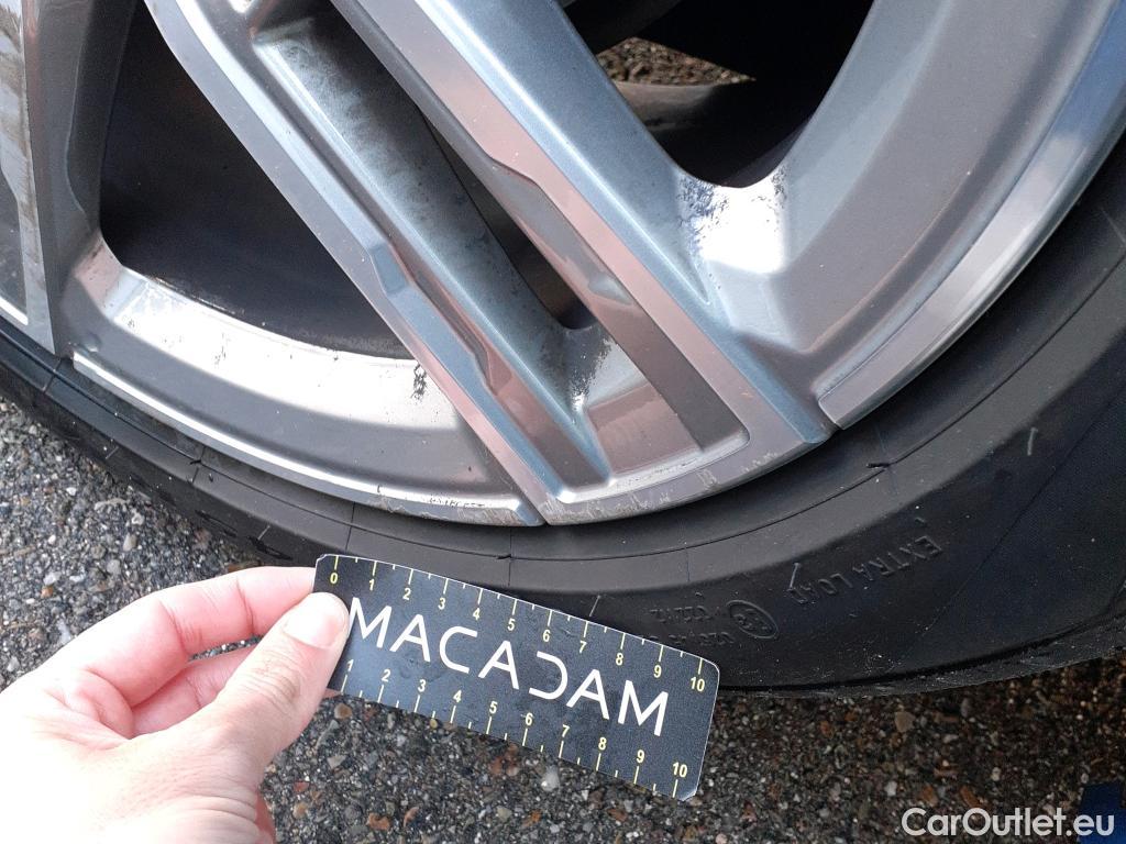  Bmw  Serie 1 BMW  / 2019 / 5P / berlina con portón 118i #10