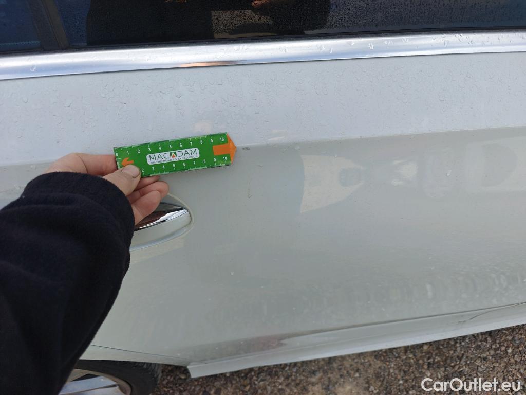  Mercedes  A-Klasse MERCEDES-BENZ Clase A / 2018 / 5P / berlina con portón A 200 #17