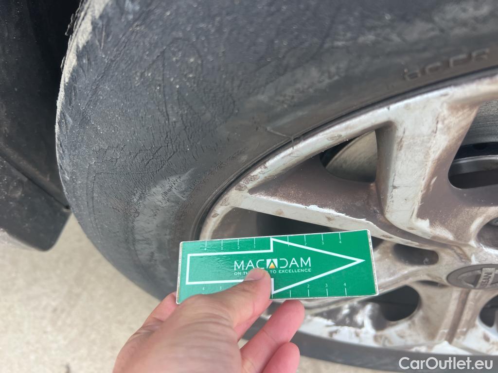  Nissan  Juke NISSAN  / 2019 / 5P / crossover DIG-T 86 kW (117 CV) 6 M/T ACENTA #12