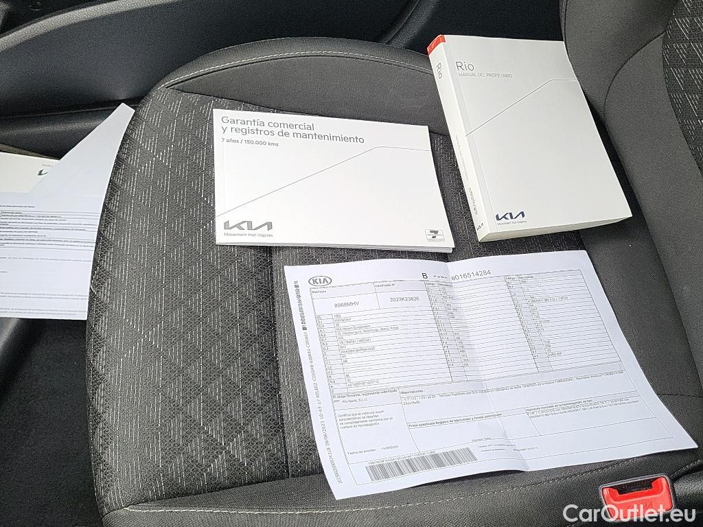  KIA  Rio KIA  / 2020 / 5P / berlina con portón 1.2 DPi 62kW (84CV) Concept #15