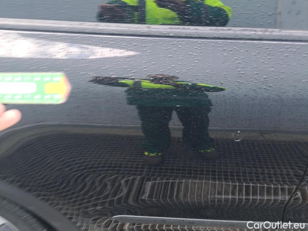  KIA  Niro KIA  / 2019 / 5P / crossover 1.6 GDi HEV 104kW (141CV) Drive #3