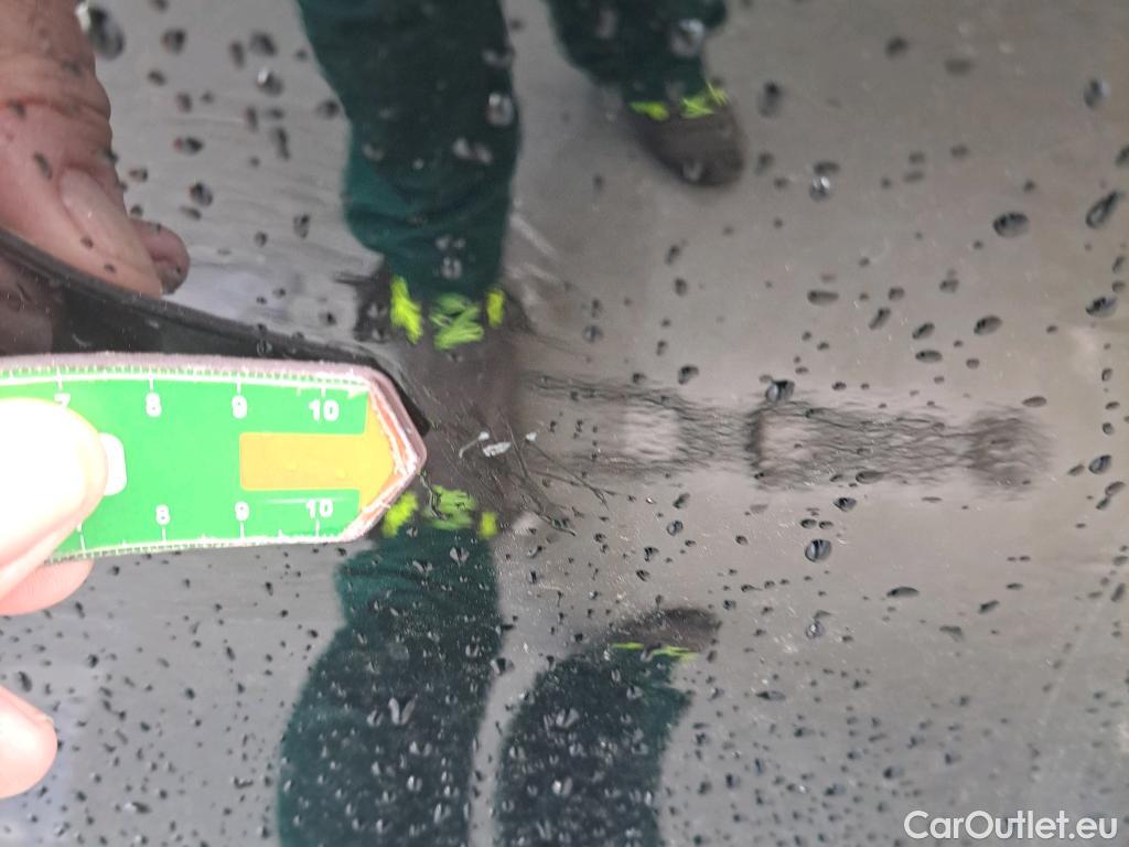  KIA  Niro KIA  / 2019 / 5P / crossover 1.6 GDi HEV 104kW (141CV) Drive #30