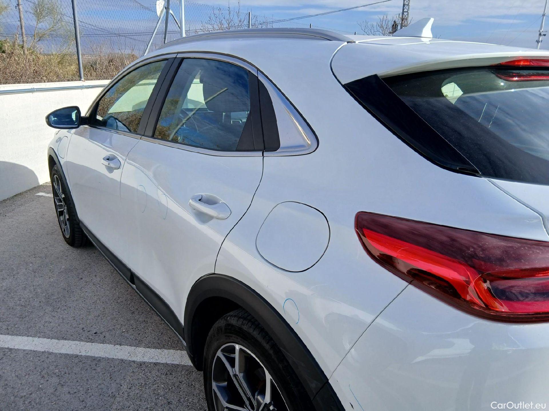  KIA  XCeed KIA  / 2019 / 5P / todoterreno 1.6 GDi PHEV 104kW (141CV) eTech #28