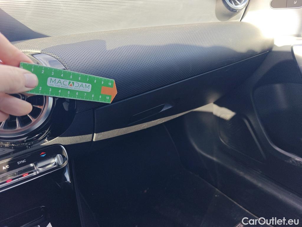  Mercedes  A-Klasse MERCEDES-BENZ Clase A / 2018 / 5P / berlina con portón A 200 #5