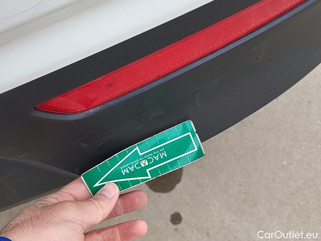  KIA  Rio KIA  / 2020 / 5P / berlina con portón 1.2 DPi 62kW (84CV) Concept #22