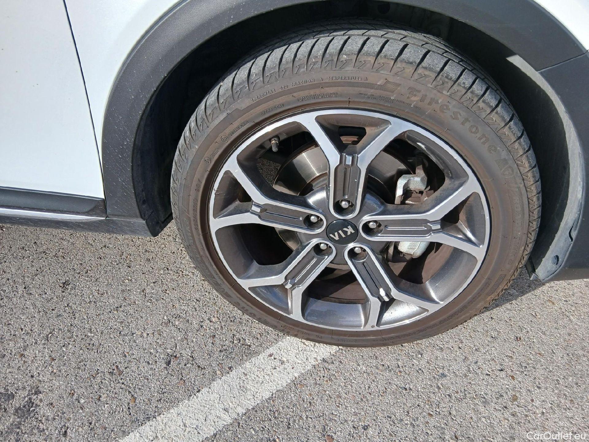  KIA  XCeed KIA  / 2019 / 5P / todoterreno 1.6 GDi PHEV 104kW (141CV) eTech #38