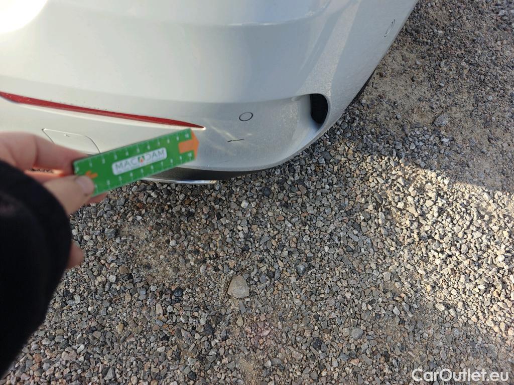  Mercedes  A-Klasse MERCEDES-BENZ Clase A / 2018 / 5P / berlina con portón A 200 #13