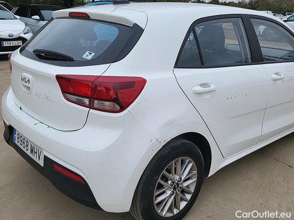  KIA  Rio KIA  / 2020 / 5P / berlina con portón 1.2 DPi 62kW (84CV) Concept #3