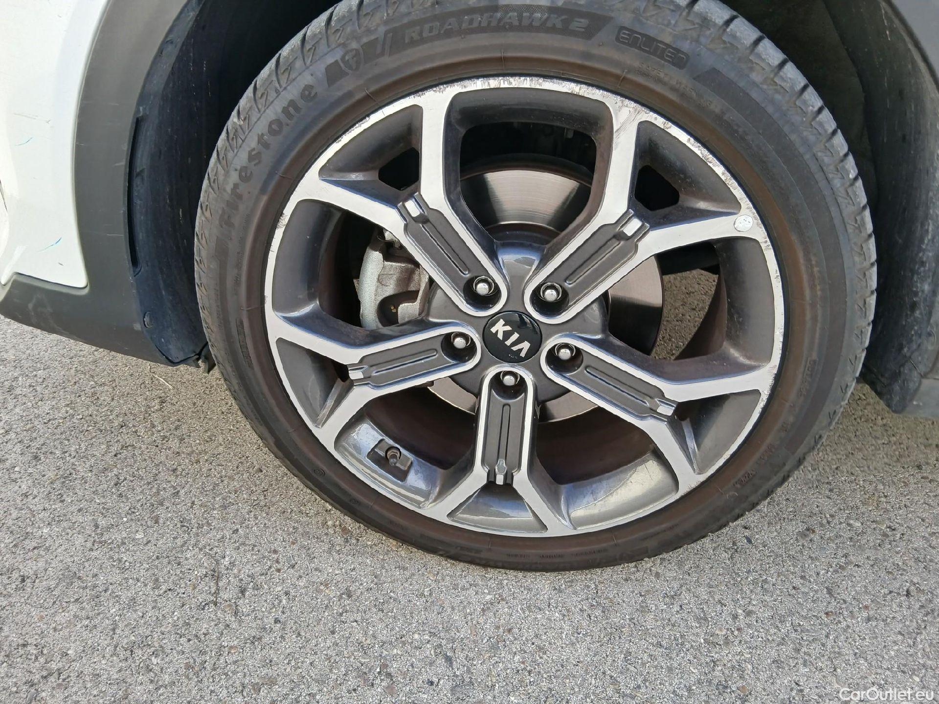  KIA  XCeed KIA  / 2019 / 5P / todoterreno 1.6 GDi PHEV 104kW (141CV) eTech #11