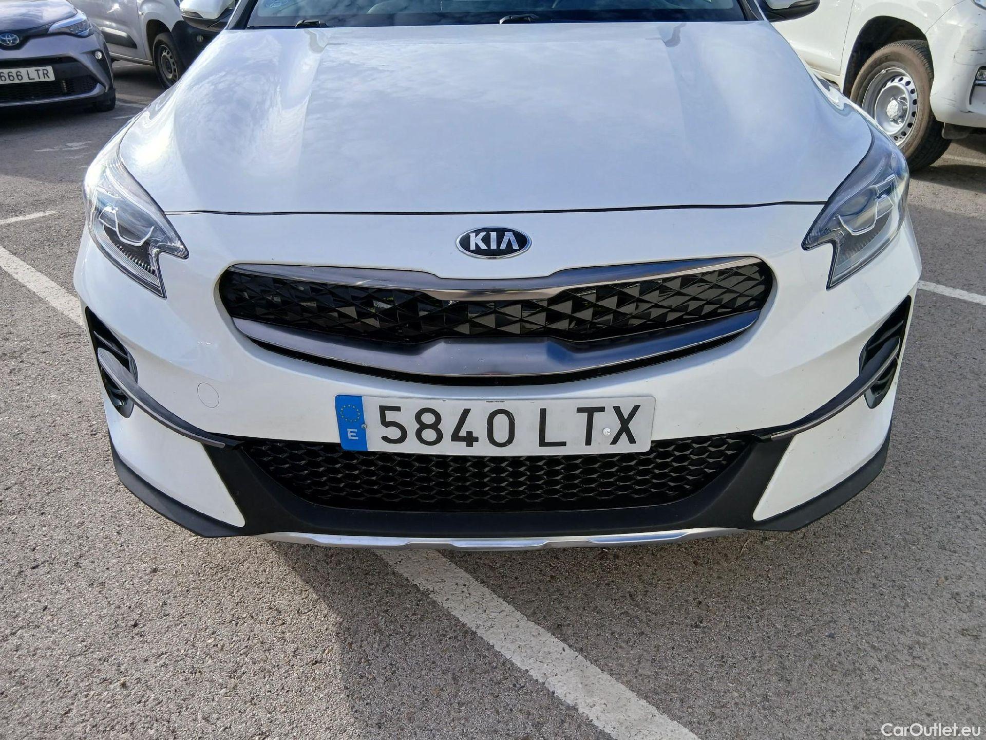  KIA  XCeed KIA  / 2019 / 5P / todoterreno 1.6 GDi PHEV 104kW (141CV) eTech #5