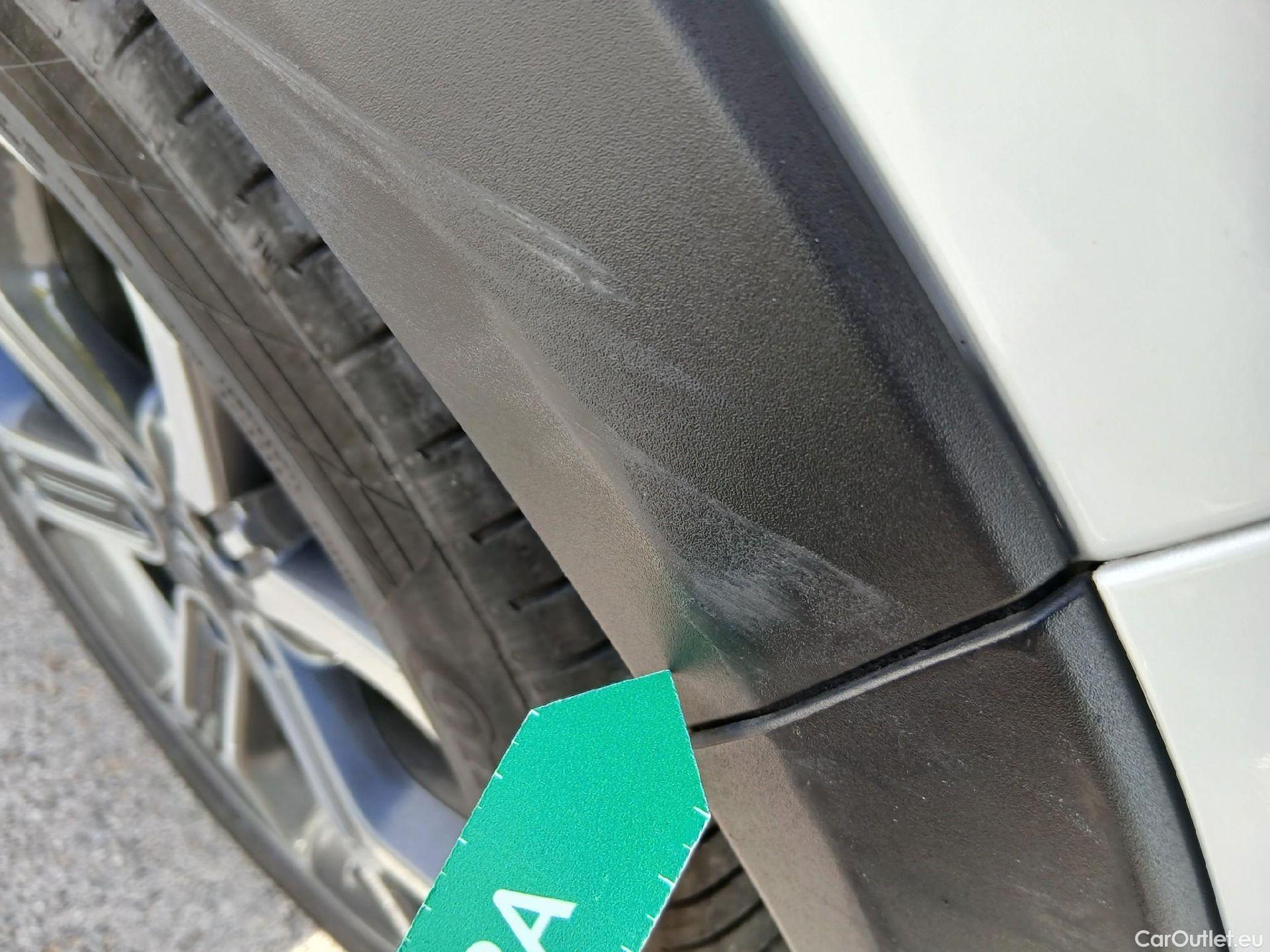  KIA  XCeed KIA  / 2019 / 5P / todoterreno 1.6 GDi PHEV 104kW (141CV) eTech #17