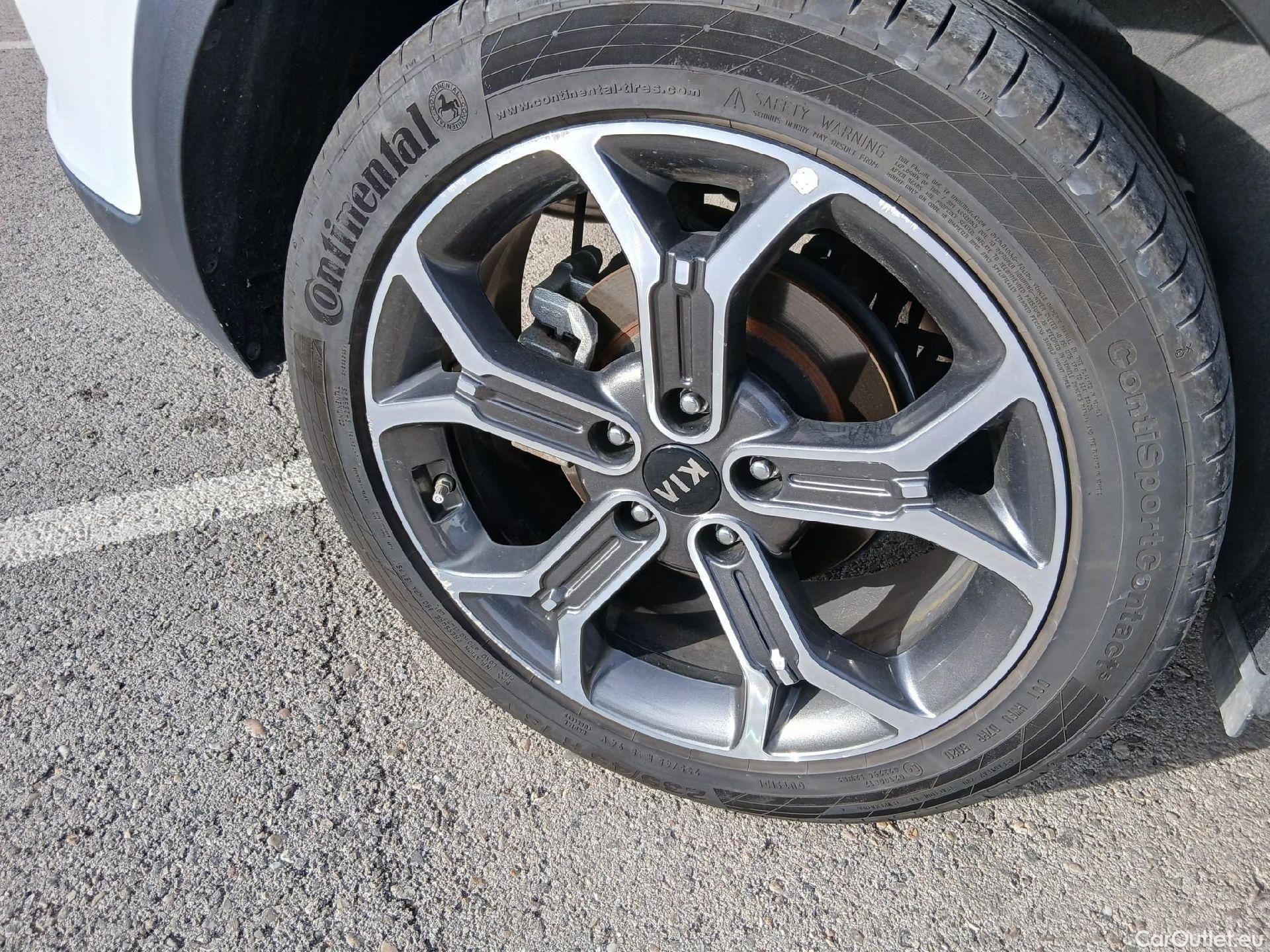  KIA  XCeed KIA  / 2019 / 5P / todoterreno 1.6 GDi PHEV 104kW (141CV) eTech #32