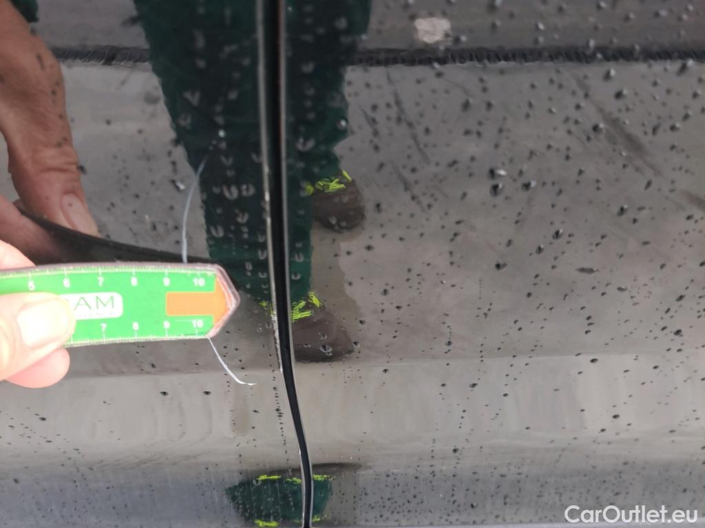  KIA  Niro KIA  / 2019 / 5P / crossover 1.6 GDi HEV 104kW (141CV) Drive #2