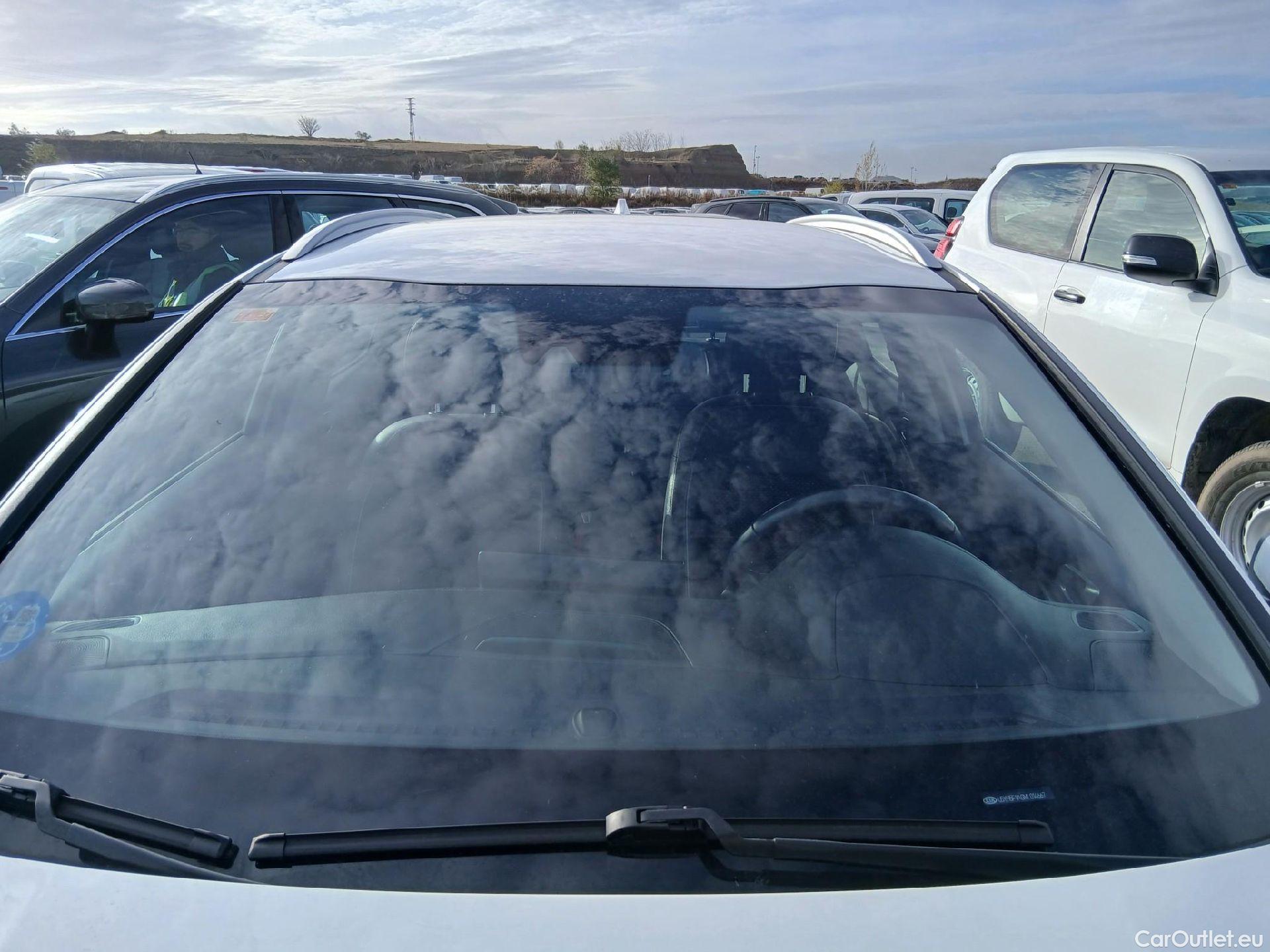  KIA  XCeed KIA  / 2019 / 5P / todoterreno 1.6 GDi PHEV 104kW (141CV) eTech #3