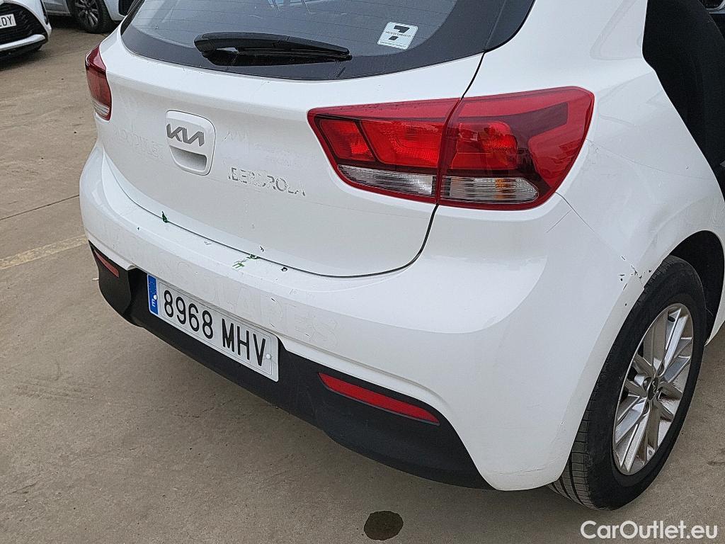  KIA  Rio KIA  / 2020 / 5P / berlina con portón 1.2 DPi 62kW (84CV) Concept #19